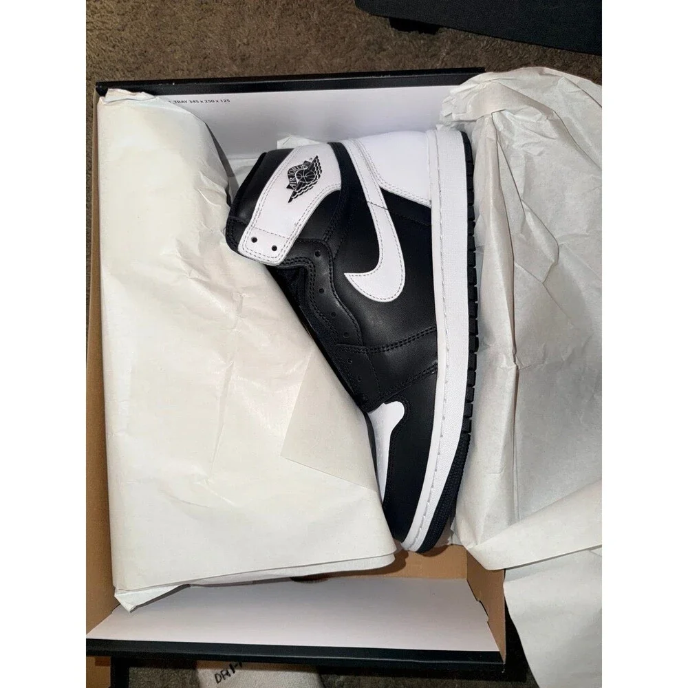 Nike Air Jordan 1 Retro High OG Black White Size 12
